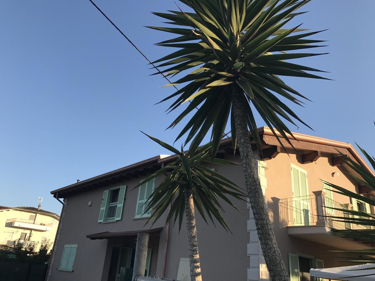 Bba2Passi Bed & Breakfast Marina di Massa Exterior photo