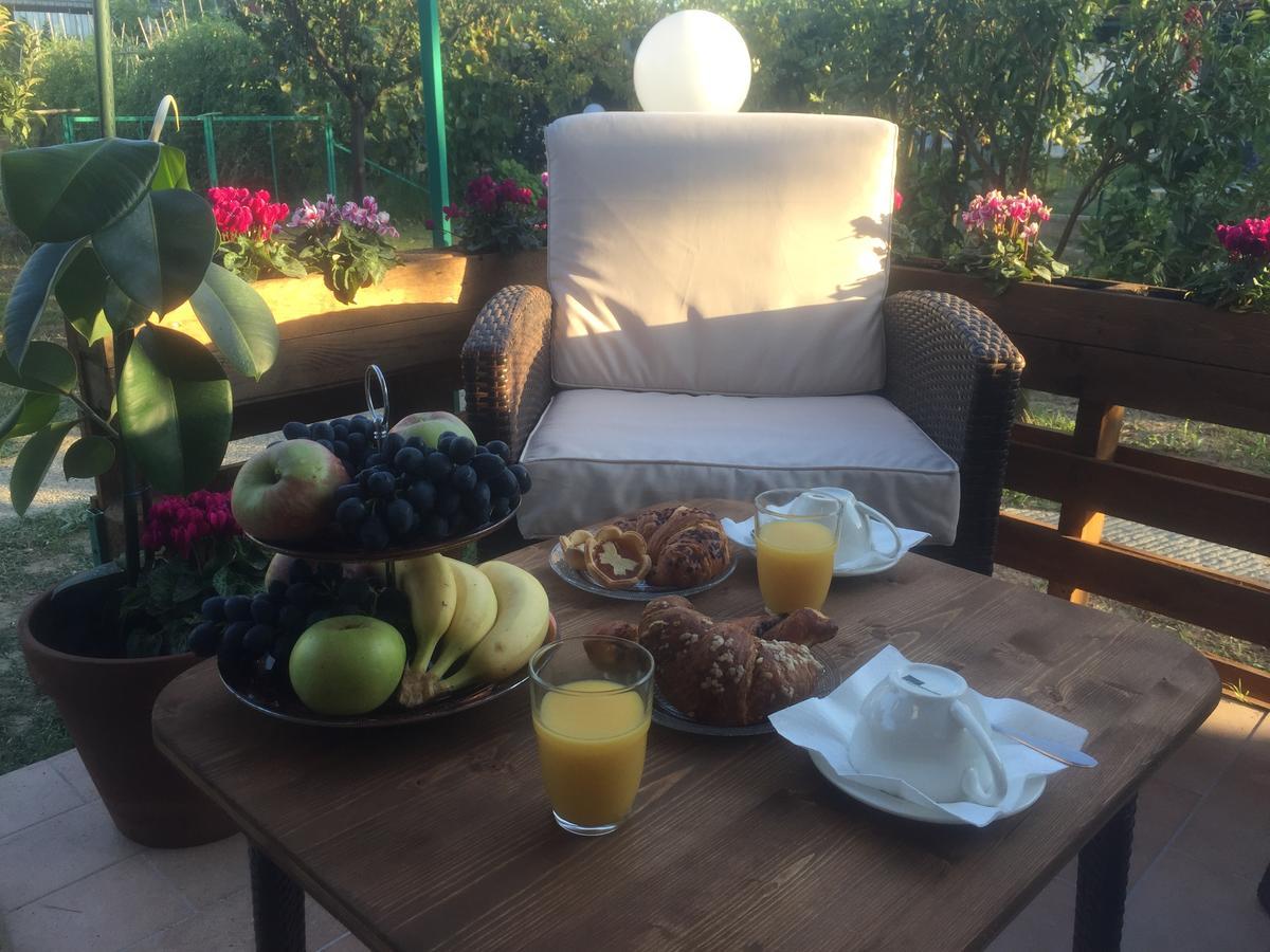 Bba2Passi Bed & Breakfast Marina di Massa Exterior photo