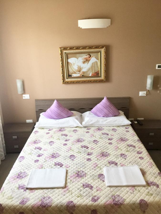 Bba2Passi Bed & Breakfast Marina di Massa Exterior photo